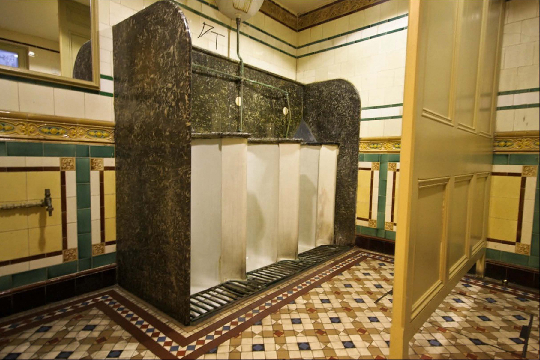 Pure Evil Bar imagery